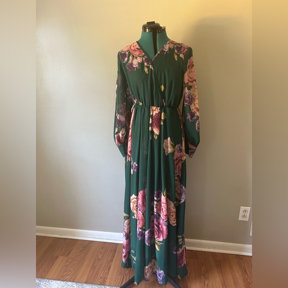 Brand: ricarica, Earth green tone with attached ropes and floral look - Picture 1 of 3